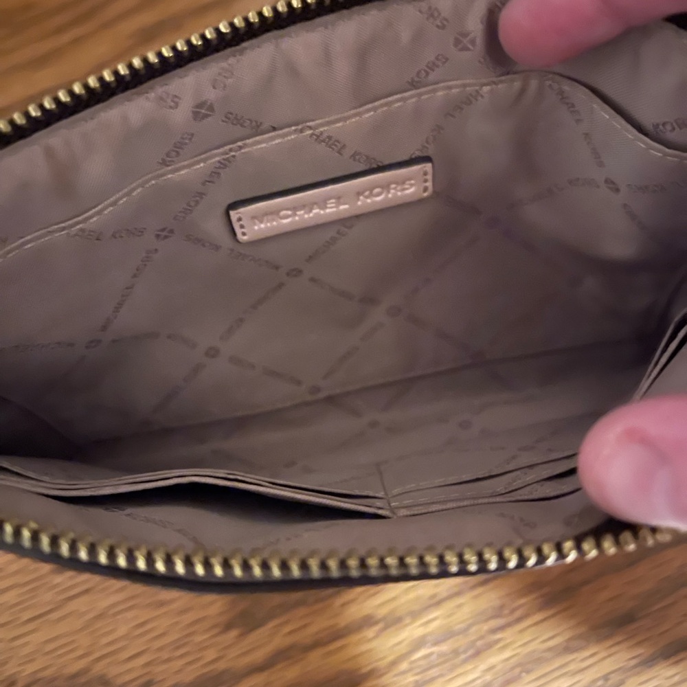 Michael Kors Floral Beige Interior Wristlet - Picture 3 of 3
